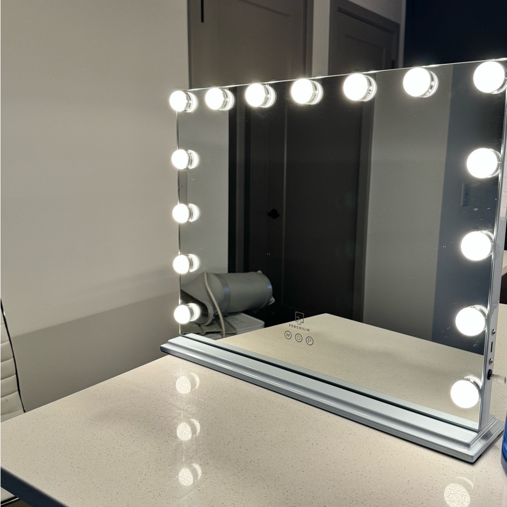 Illuminated Vanity Mirror with Lights With USB